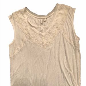 LC Lauren Conrad White Lace Neckline Top
